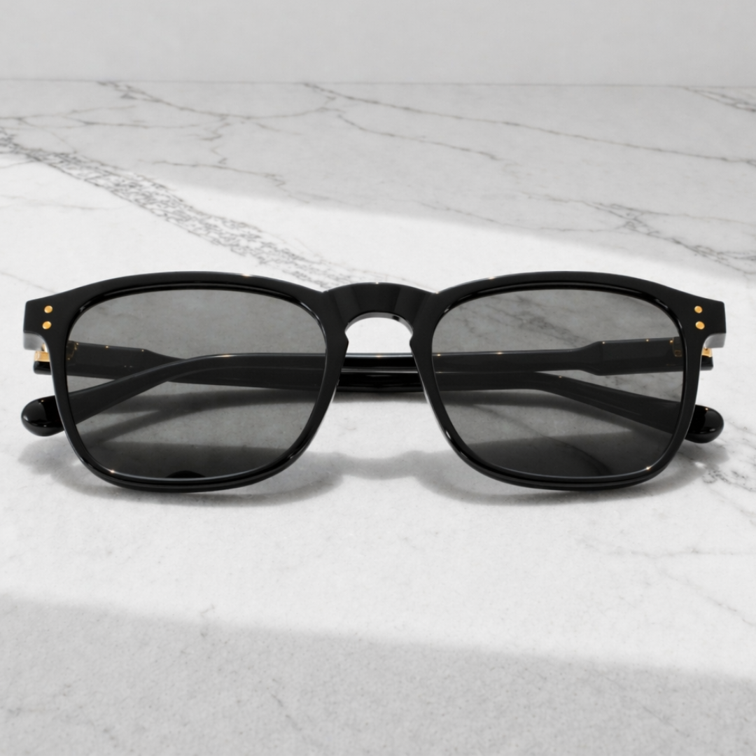 VANDA CAPRI Black sunglasses front view1